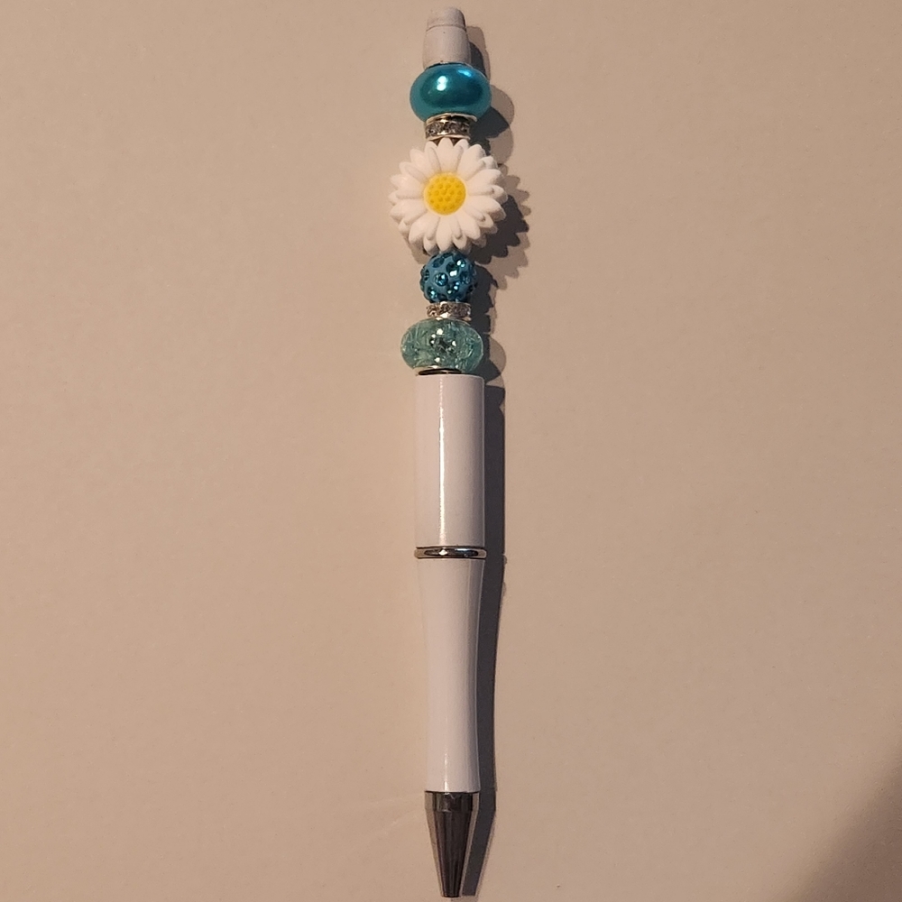 White Daisy Pen